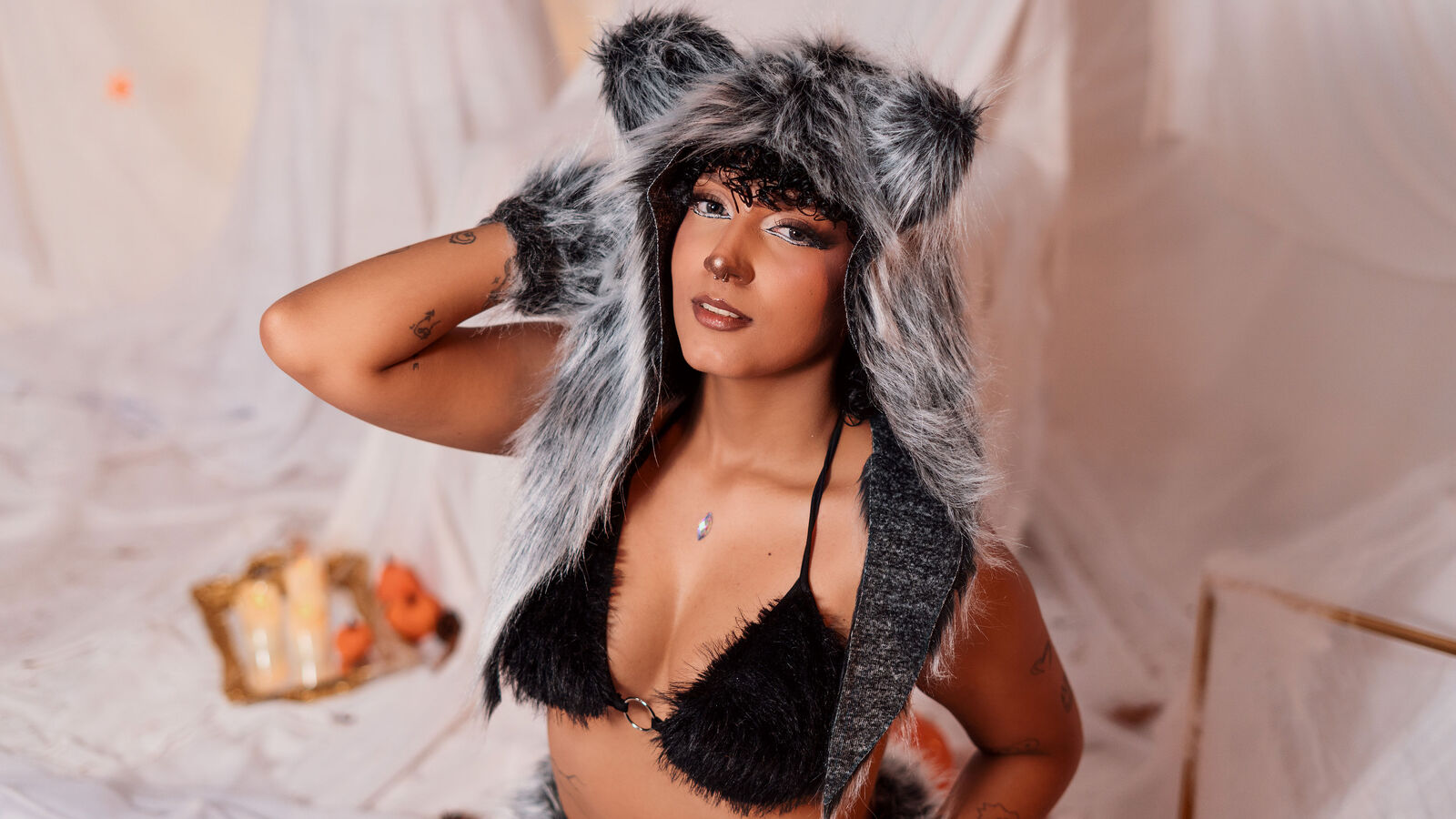 AliceMiuler glamour portrait