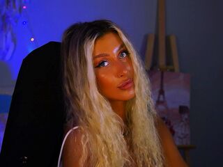 nude live chatroom KellyDixon