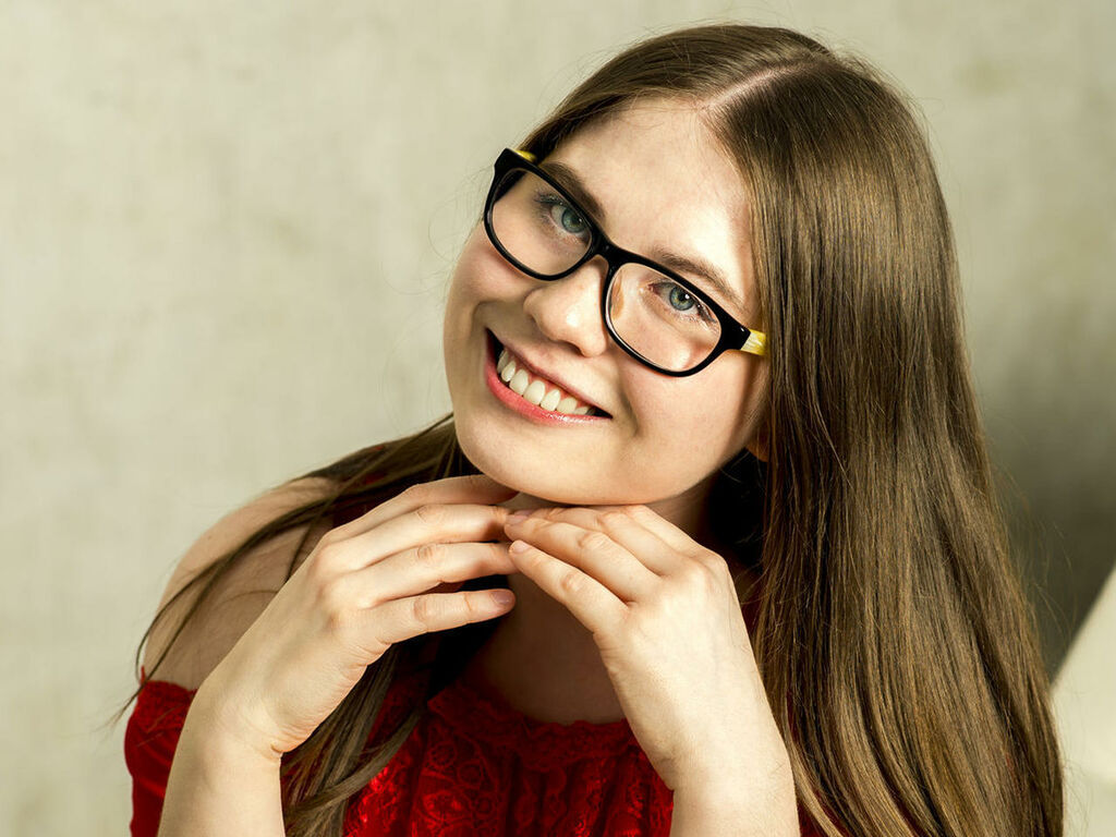 LettyThomson Nackt