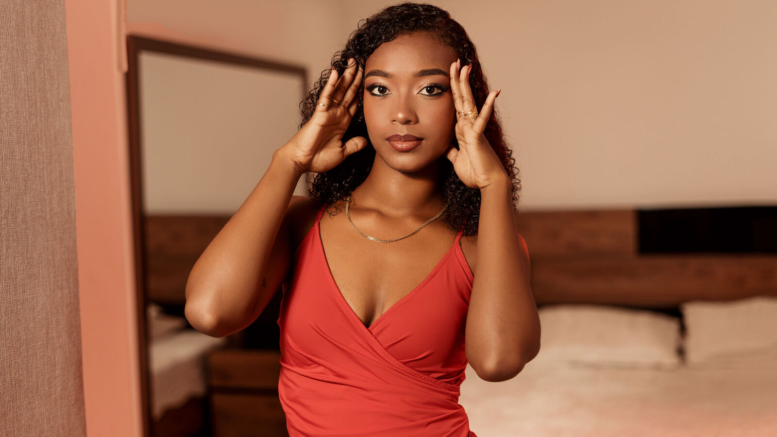 DahianDavis glamour portrait