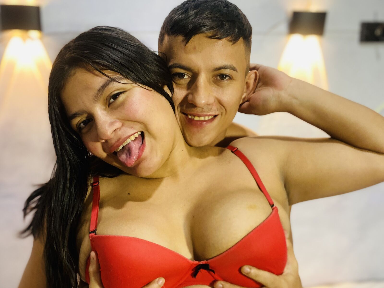 Live cam for TaniaAndDixon