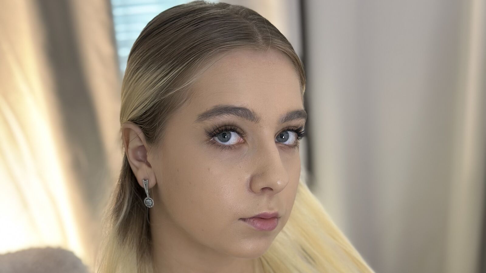 ChloeBees erotic portrait