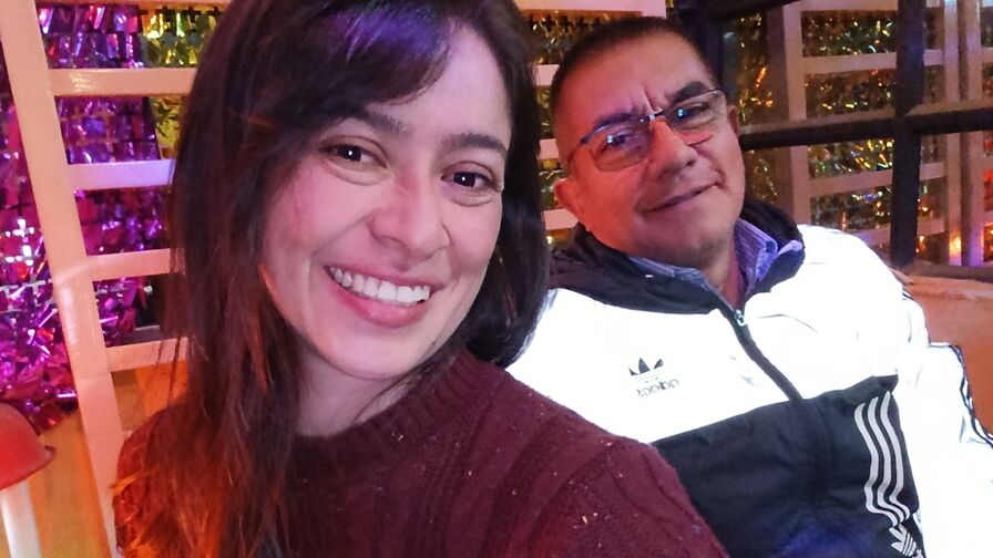 Watch ReneandAleja live on freshseotools.com