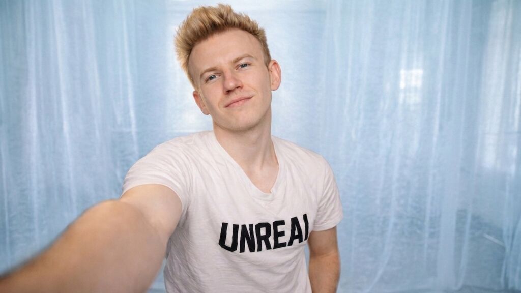 VelvetVictor Live Cam and Statistics on UnifiedCams