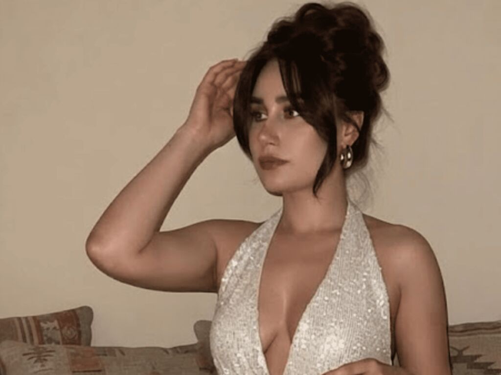 CatalinaVale LiveJasmin model room profile