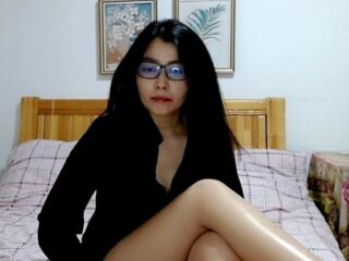 LinaZhang Personalized cam shows