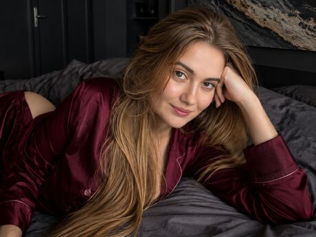 Chat with CarterMilena