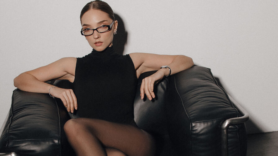 Watch MilaVale live on Amateur Porn