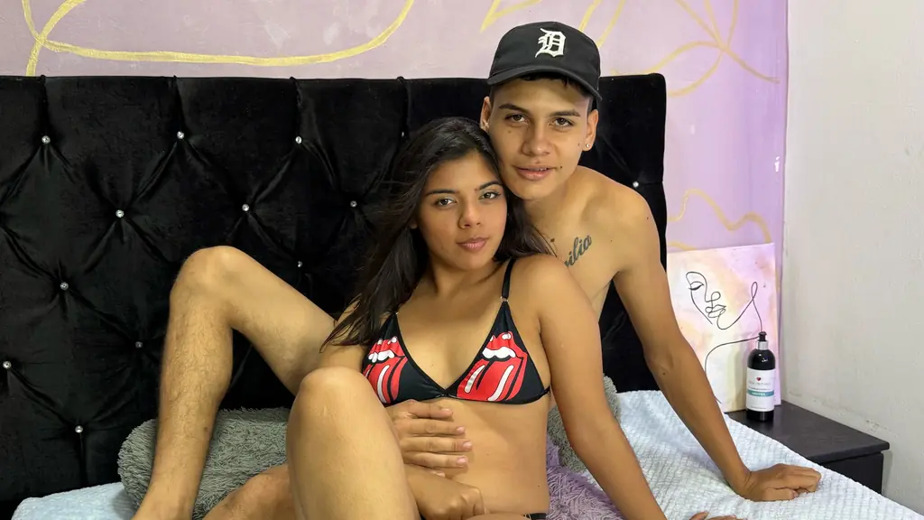 AnthonyAndMia's chat room