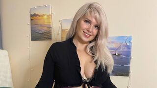 Free Nude EmmaPil