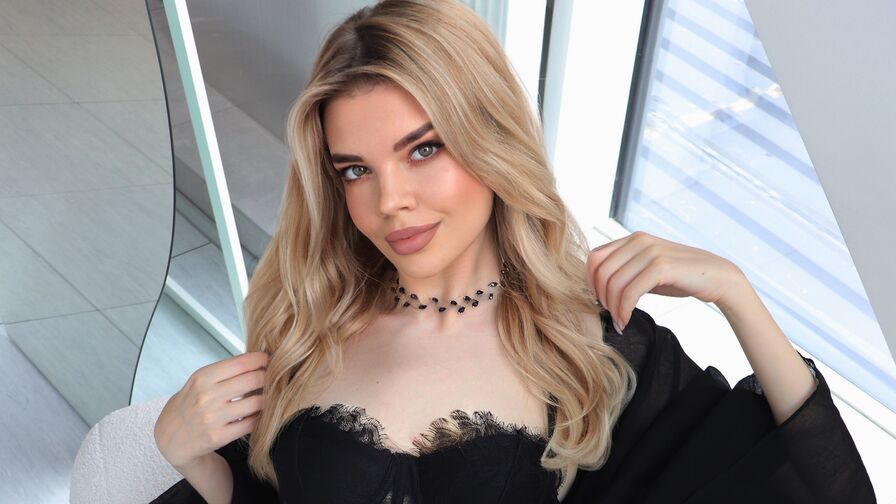Live Sex Chat with MonicaClay
