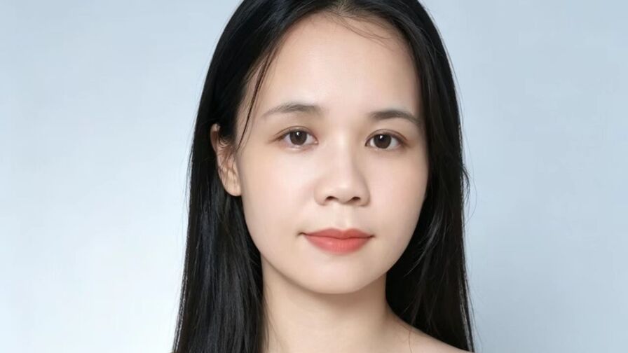 Watch AvelineZhouzhou live on DMS List