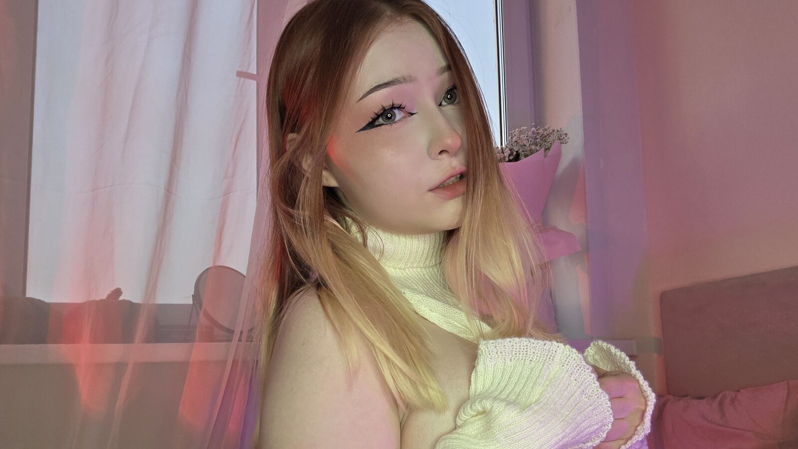SophieSoap erotic portrait