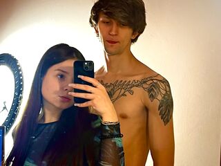 MollyMatt's live cam