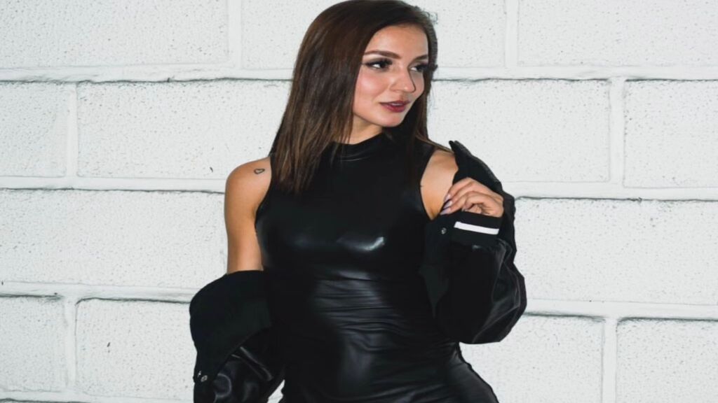 RoosCheyenne online on GirlsOfJasmin