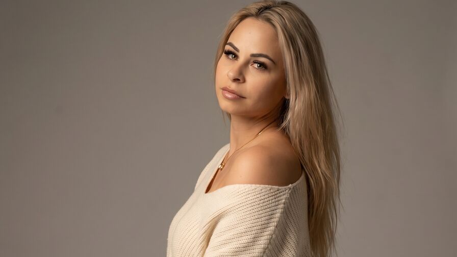 Watch EmmaRobertson live on freshseotools.com
