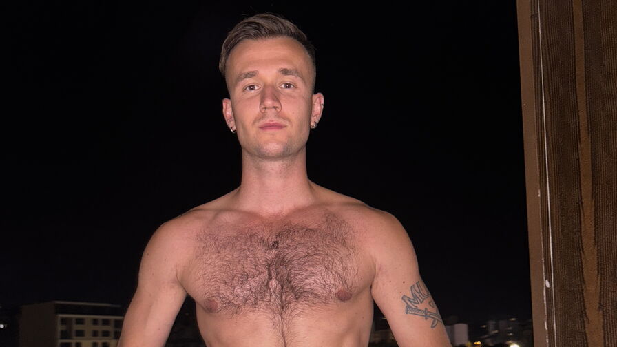 Watch ClarkJonathan live on Cam Plug