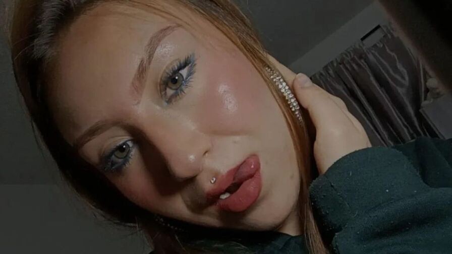 CasandraRobert's live cam
