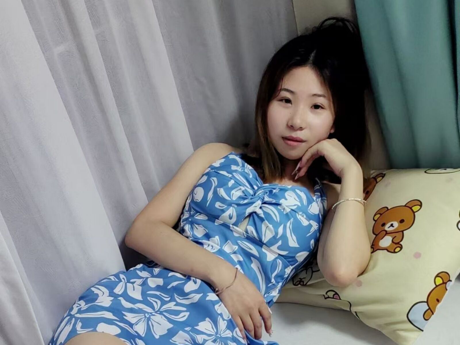 Live cam for AnnaYuTo
