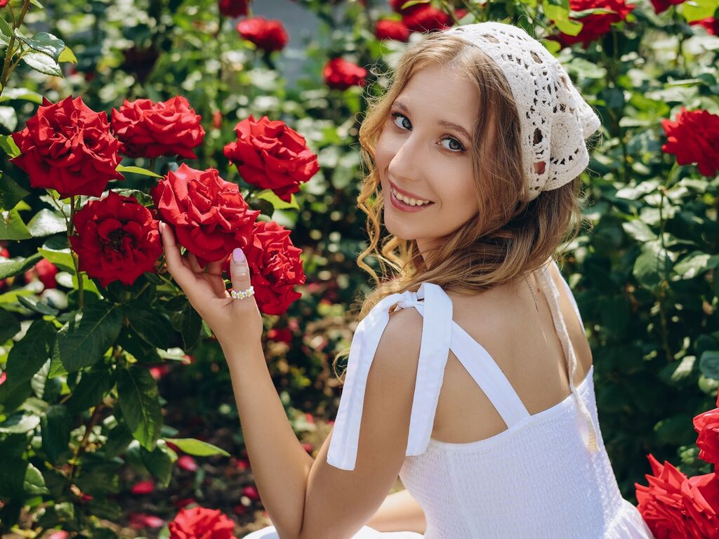 LolaWilsons LiveJasmin cam profile photo