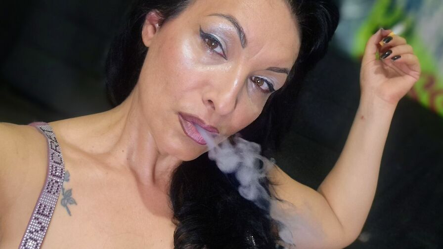 Watch MarleneRight live on Cam Plug