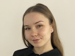 Webcam model KayleenSteuart from LiveJasmin