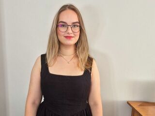 AliceWilsen Porn Show