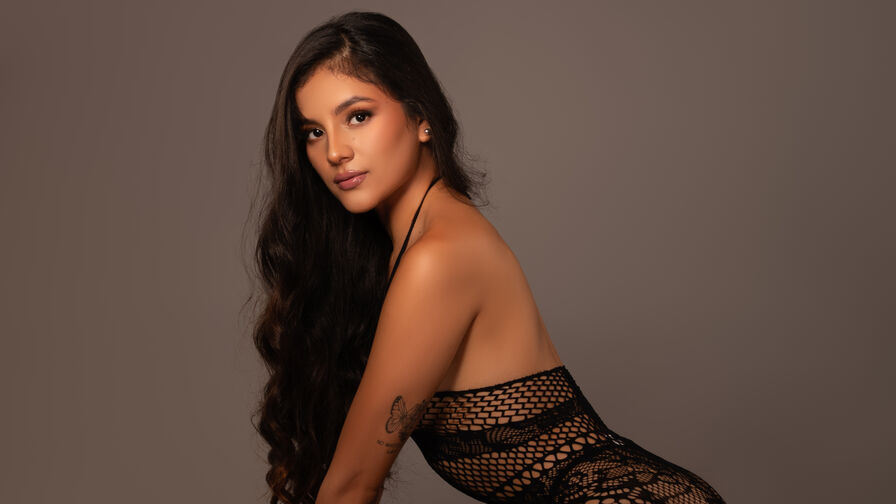 Watch MiahRivers live on Free Erotic Fantasy
