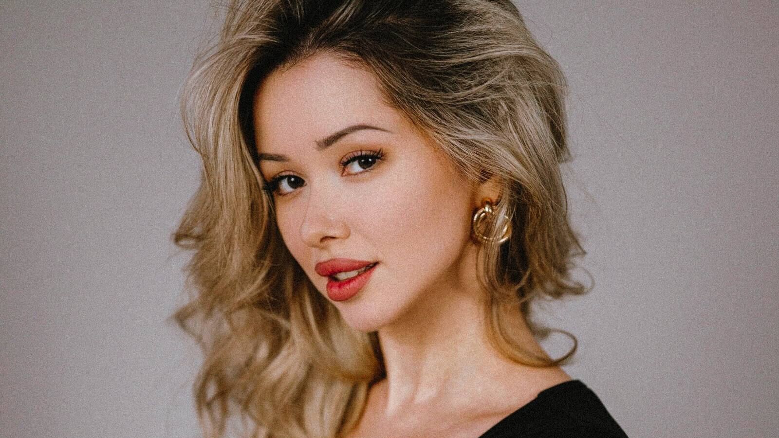 CassieArmas glamour portrait