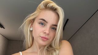 EvaEdlin live girl webcam profile