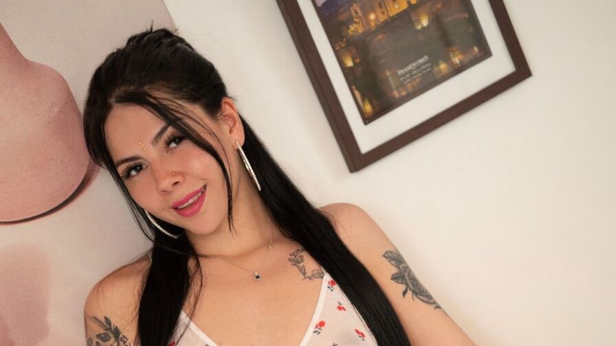 Dancing, Dildo, Fingering, Oil, Roleplay, Squirt, Striptease, Deepthroat, Footsex, Snapshot, Joi, Sph, Twerk