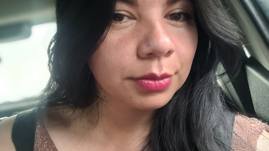 Watch MacarennaGomez live on Ultra Erotica