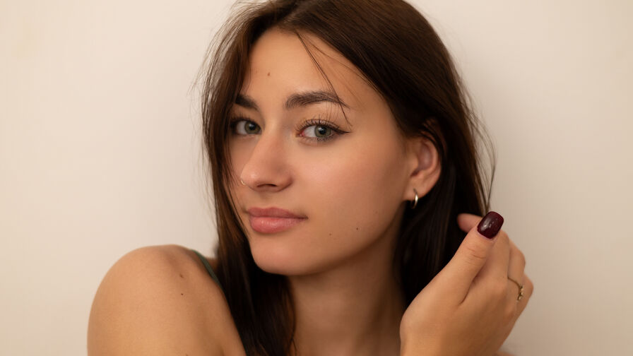 Watch JemmaRossi live on Free Webcamz