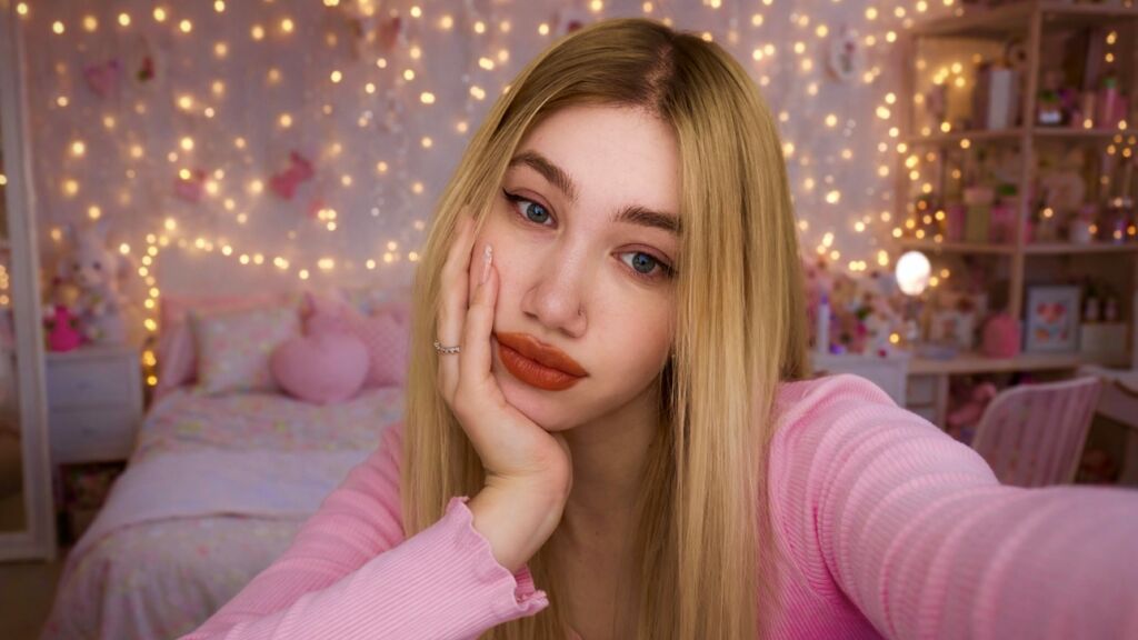 Statistics of DaniellaPick cam girl at GirlsOfJasmin