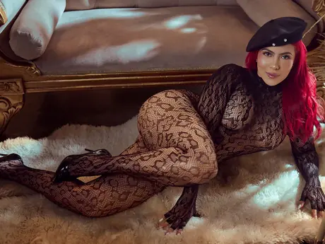 Chat with IsabellaEstrada