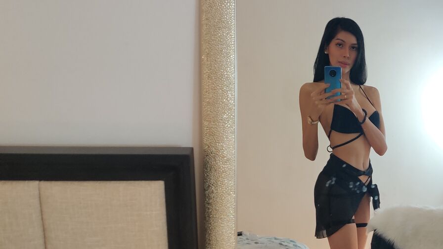 Watch AluxRose live on Ultra Erotica