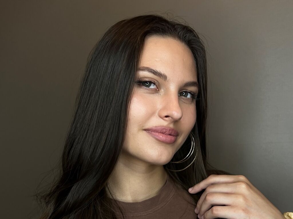 AliceVersal Nackt