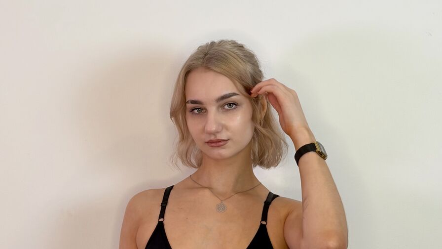 Live HD Nude Chat with CleoHarringtons