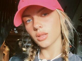 cam chatting MeghanHaddaway