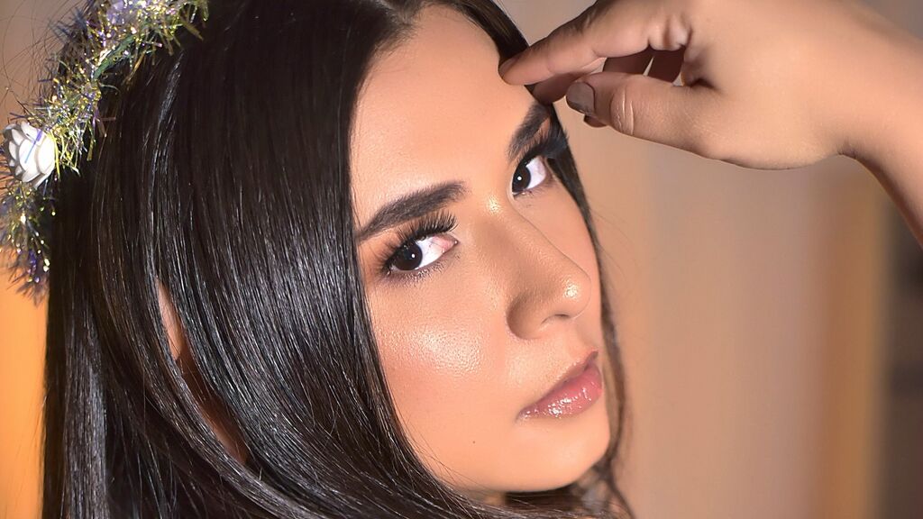 SuzyAmaya cover
