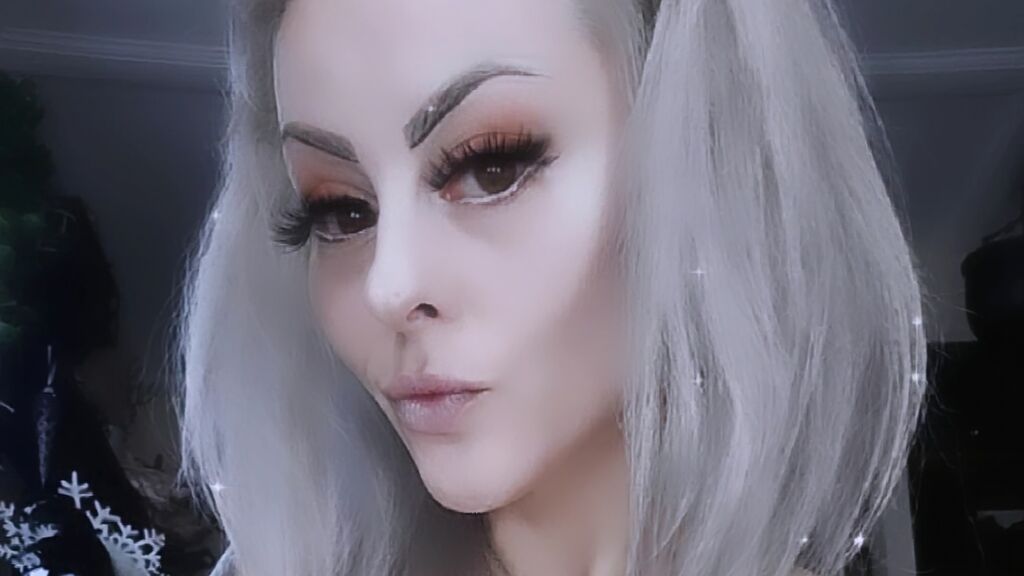 ViktoriaRavena online cam on GirlsOfJasmin