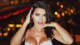 BiankaLeoness Live Webcam on LiveJasmin