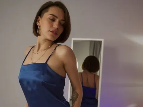 Chat with AliceRoude