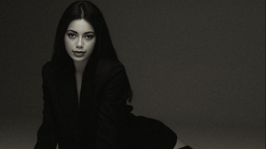 LisaMontclaire's live cam