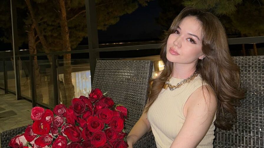 Watch EffuliaLoren live on Amateur Blogger🎉