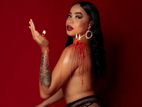 Chat with KarlaBellucci