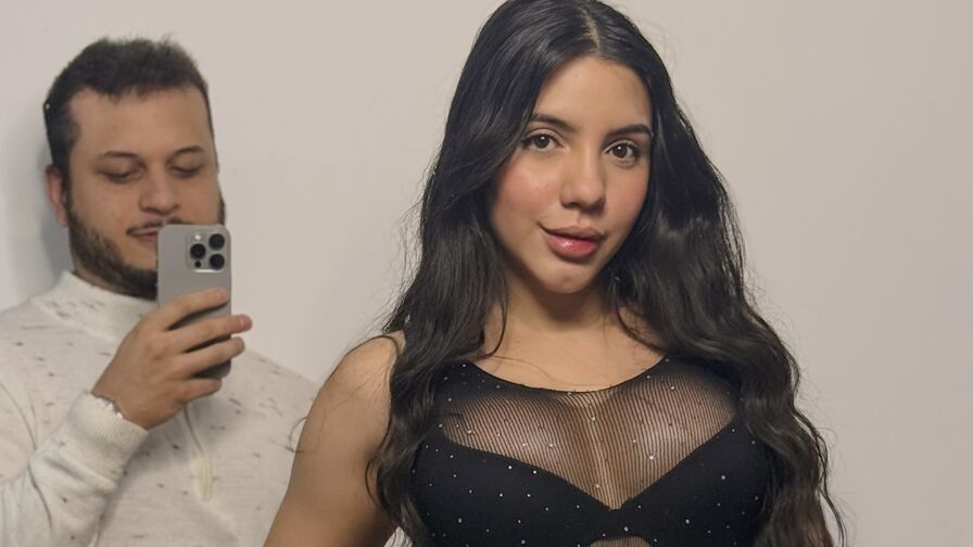 Watch BobandKloe live on Ultra Erotica