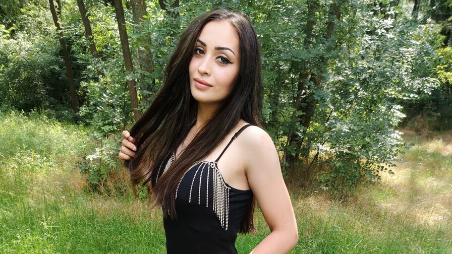 GiuliaLarry's live cam
