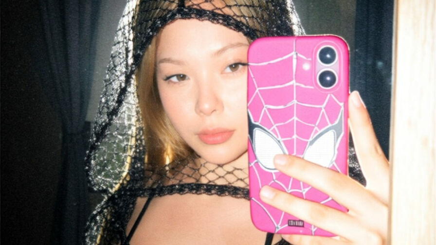 Watch HolyAngelica live on Recorded Pussy🐈