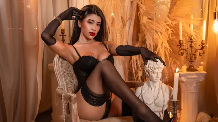 BellaaJones's chat room